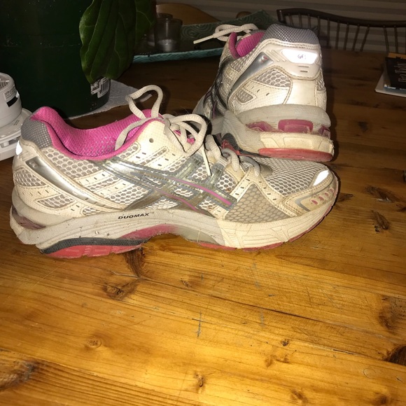 ASICS Gel Women’s  Running/Cross Training Shoe - Picture 2 of 8